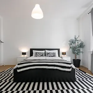 Operastreet Black & White Apartment