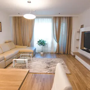 Hauptbahnhof Arsenal Apartment